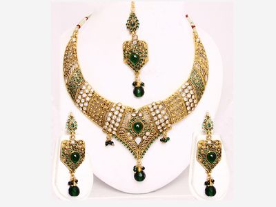 Zümrüt Takı Seti 